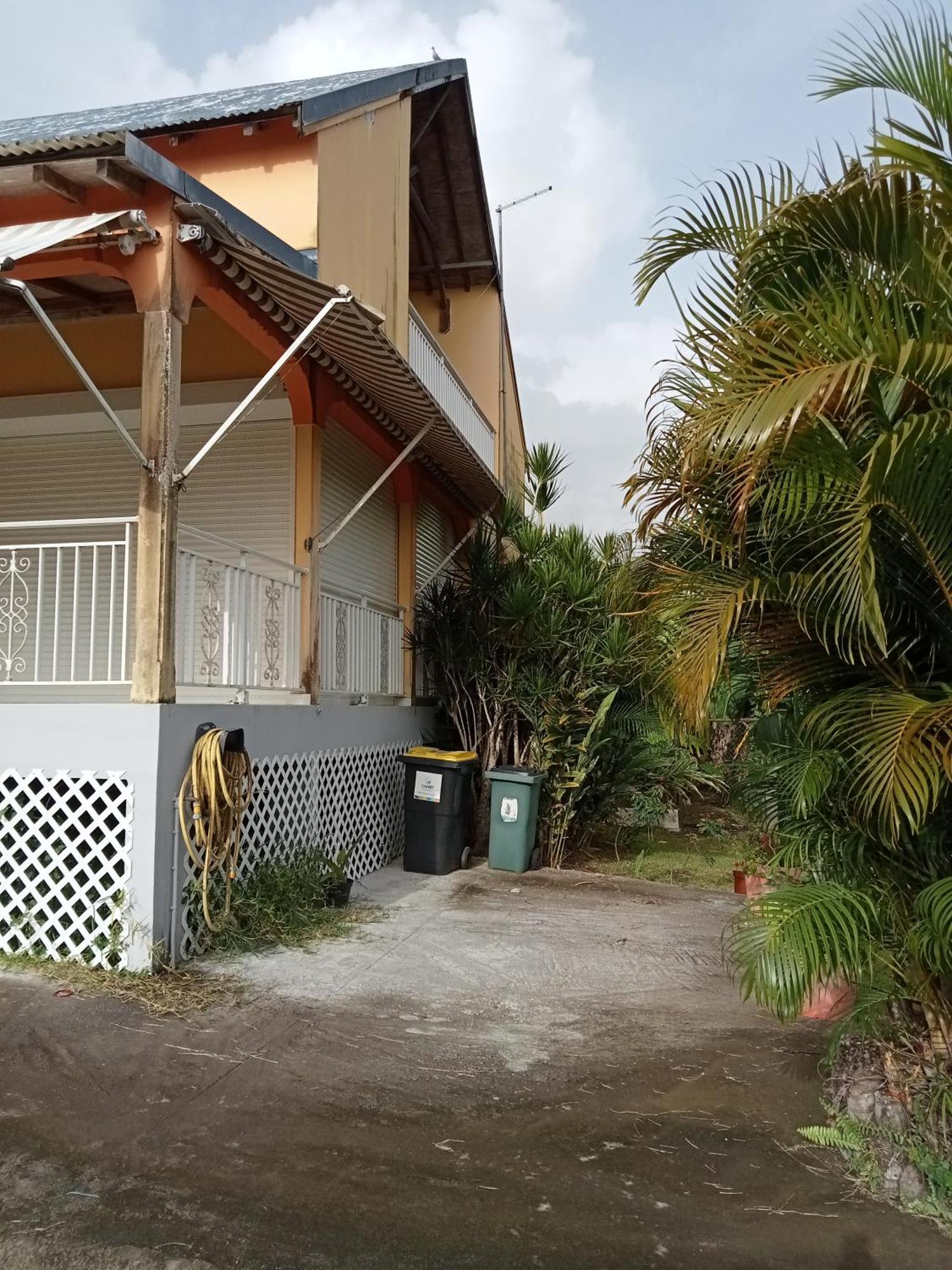 Villa Grandes pièces Petit-Bourg Esterno foto